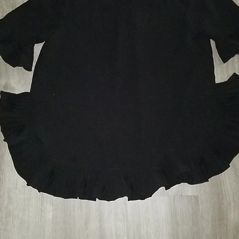 Carmen Marc Valvo NWOT Pleated Blouse - Picture 10 of 13